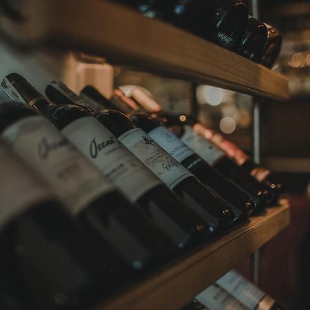 老板餐厅酒店 Miłosław 外观 照片